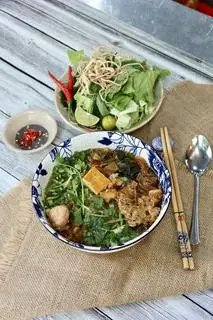 Hình ảnh 1. Bánh đa cua Hải Phòng truyền thống