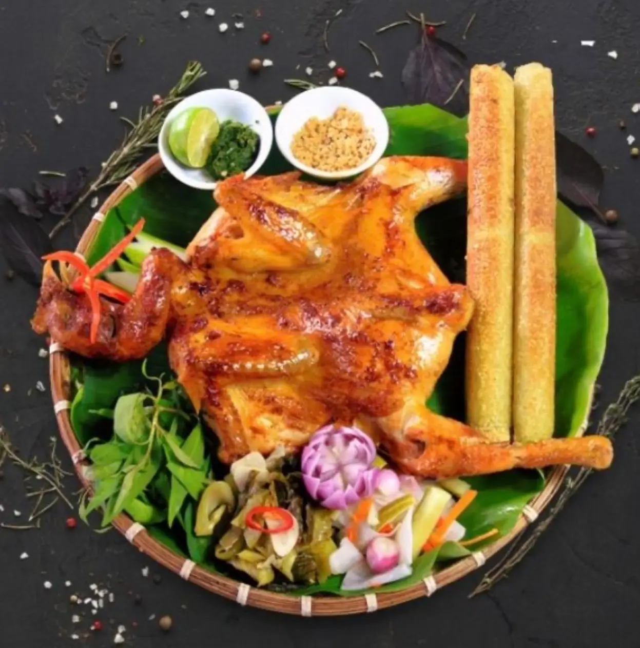 Hình ảnh Combo Gà Nướng Lu- 2 Cây Cơm Lam 