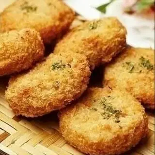 Hình ảnh Mì siukay trộn +1 bánh khoai tây + 1 manđu 