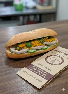 Hình ảnh Bánh mì chả lụa chà bông