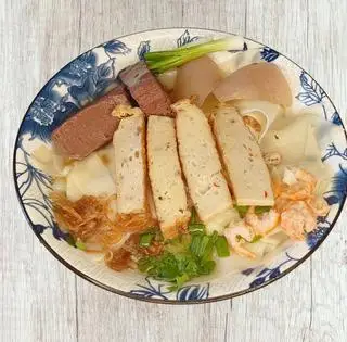 Hình ảnh Hoành Thánh Lá Chả Cá