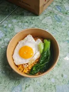 Hình ảnh Mì Trộn Trứng Ốp La