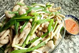 Hình ảnh chân gà hấp hành