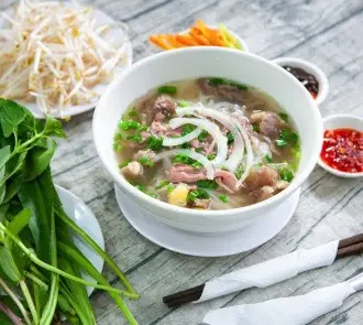 Hình ảnh Phở sườn bò - tổ ong - bò viên