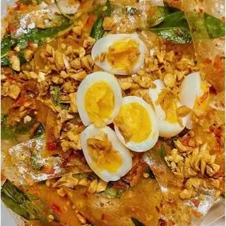 Hình ảnh Bánh tráng trộn sate tỏi