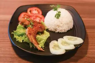 Hình ảnh cơm cánh gà 