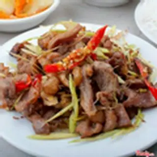 Hình ảnh Cơm Gà Cựa Xào Lăn