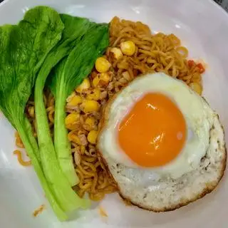 Hình ảnh Mì trộn indomie trứng
