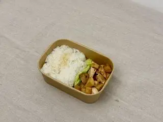 Hình ảnh Cơm ức gà khoai tây xốt dầu hào