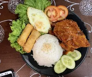 Hình ảnh Cơm Gà Phượng Hoàng Lửa Đặc Biệt
