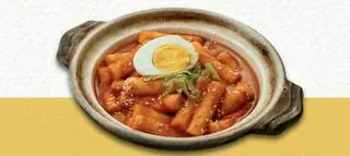 Hình ảnh Tokbokki chả cá - xúc xích - trứng