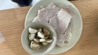 Hình ảnh Cơm thịt luộc cà pháo mắm tôm