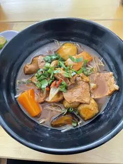 Hình ảnh Mì gói bò kho chay