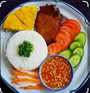 Hình ảnh Cơm tấm sườn + chả+ trứng opla 