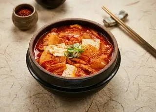 Hình ảnh Canh kim chi hầm thịt heo|돼지 김치찌개