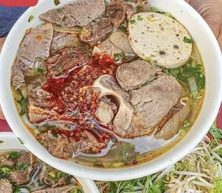 Hình ảnh Bún bò đặc biệt (không giò)