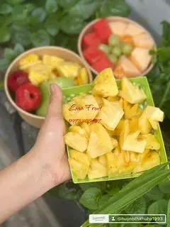 Hình ảnh Thơm Chấm Muối