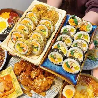 Hình ảnh Combo Kimbab Thường + Chiên