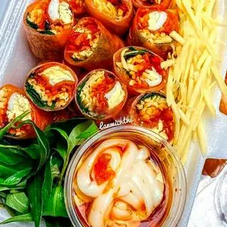 Hình ảnh Bánh tráng cuộn bơ - sốt me