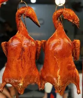 Hình ảnh 1 Con Vịt quay tiêu da giòn