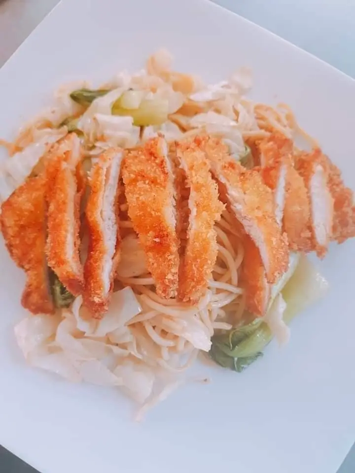 Hình ảnh Mì gói gà giòn