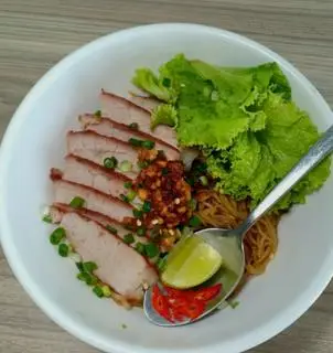 Hình ảnh Hủ Tiếu Khô Thịt Heo