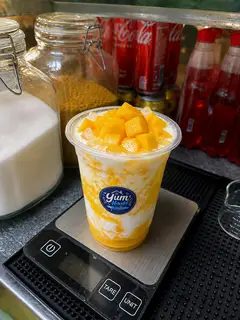 Hình ảnh Sữa chua lắc xoài