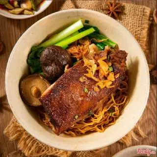 Hình ảnh Mì Vịt Tiềm Má Đùi - Trộn Khô