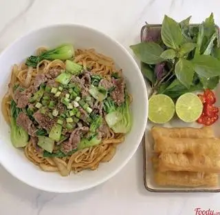 Hình ảnh phở áp chảo cổ truyền 