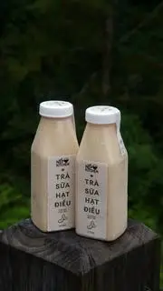 Hình ảnh Trà sữa hạt điều - chai 330ml (không đá)