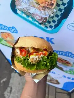 Hình ảnh Burger gà giòn phô mai