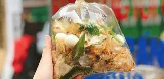 Hình ảnh Bánh Tráng Góc Trộn Út Tú