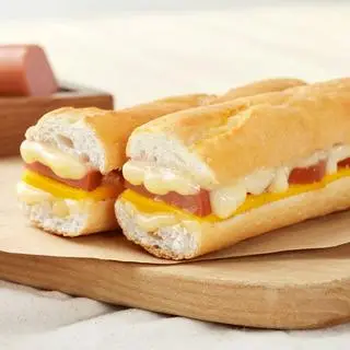 Hình ảnh Bánh Mì Que Xúc Xích Phô Mai (Bán Chạy)