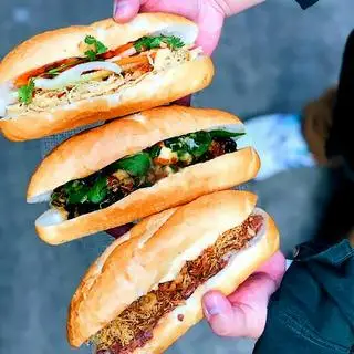 Hình ảnh Bánh mỳ giò chả ruốc 