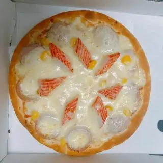 Hình ảnh Pizza thanh cua mix xúc xích