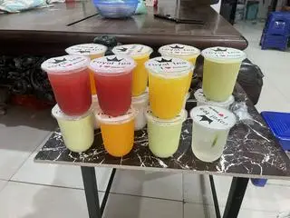 Hình ảnh Sinh tố dâu tây dưa hấu