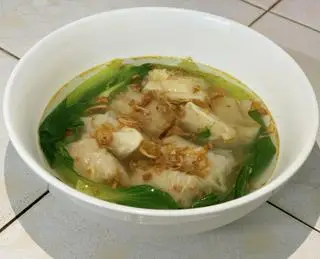 Hình ảnh Hoành Thánh - Nước