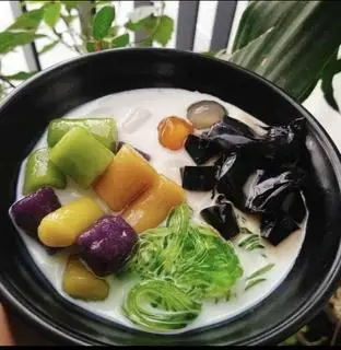 Hình ảnh Chè khoai dẻo mix thạch