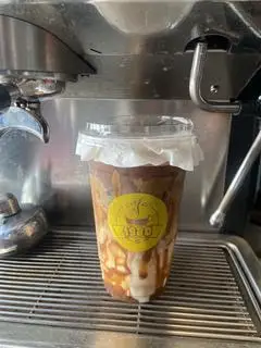 Hình ảnh Cà phê sữa tươi Caramel Muối 
