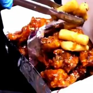 Hình ảnh Gà tokbokki lắc sốt Táo