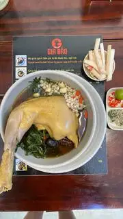 Hình ảnh Gà ta góc tư đùi tần thuốc Bắc - ngải cứu