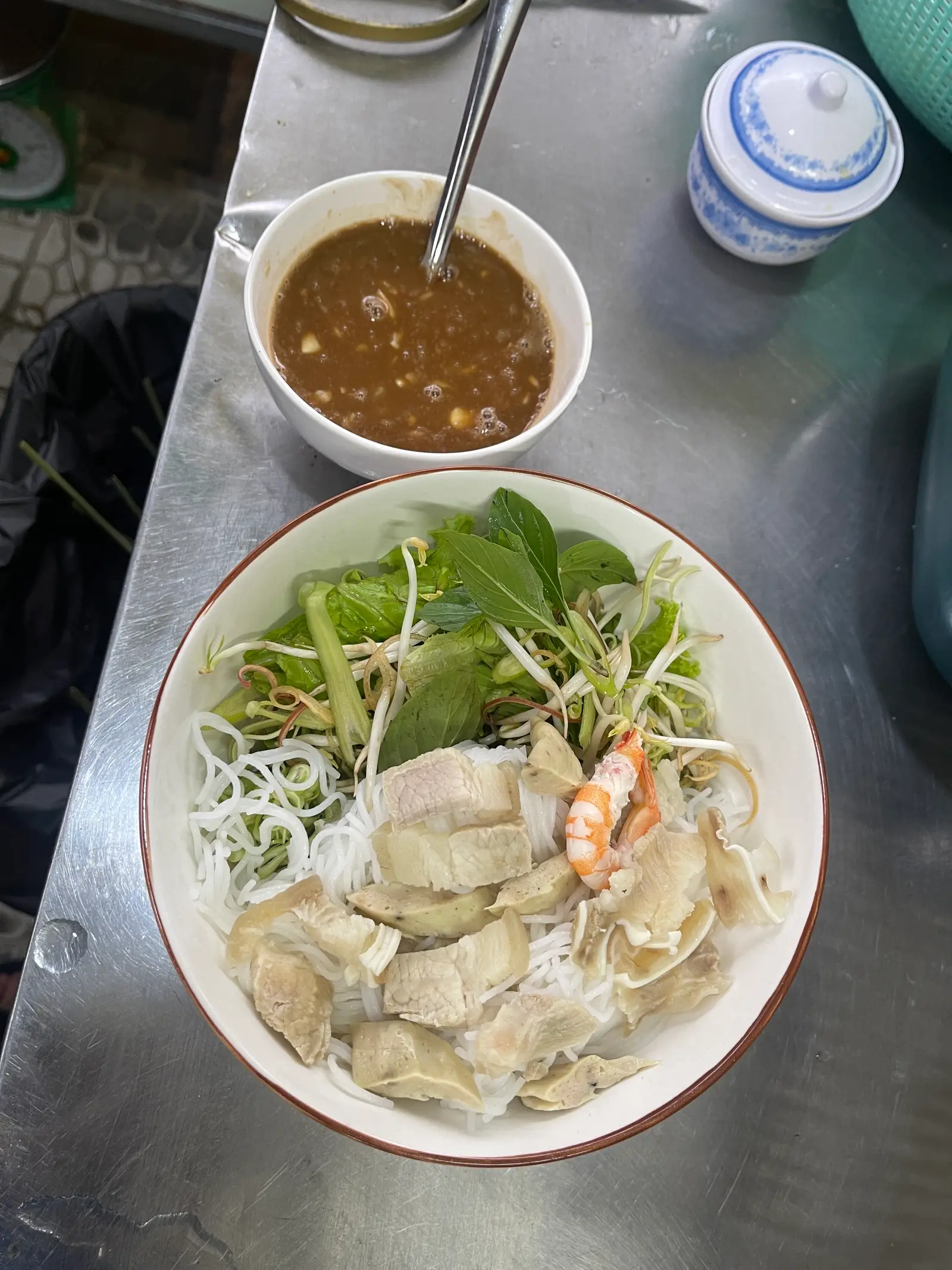 Hình ảnh Bún Mắm Nêm Tai Heo