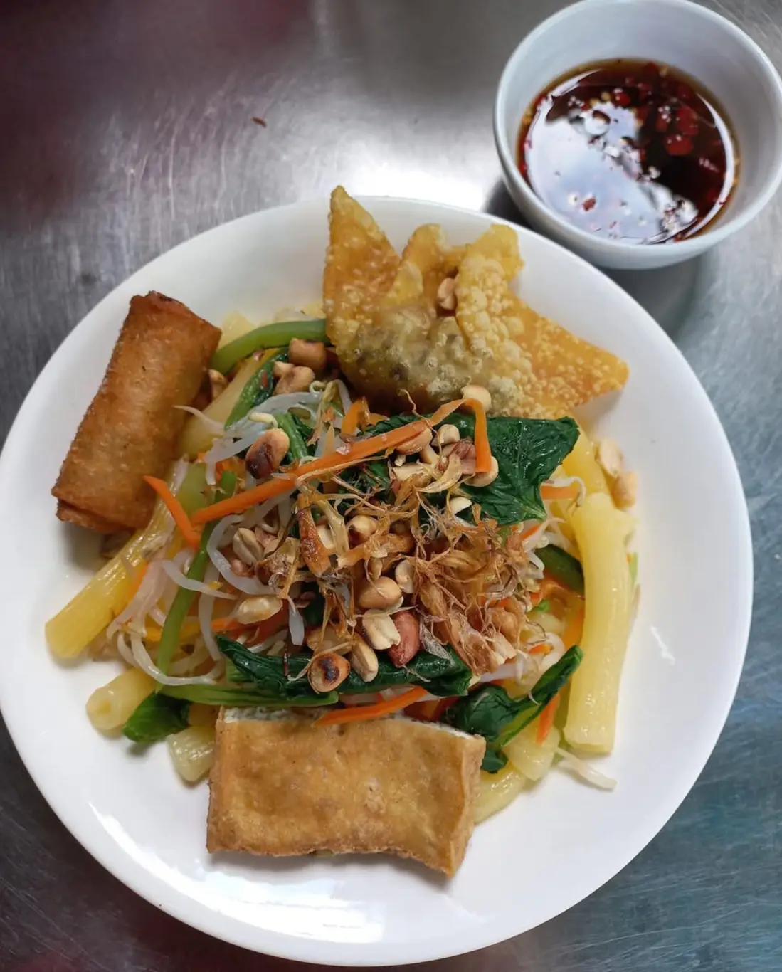Hình ảnh Nui xào chay