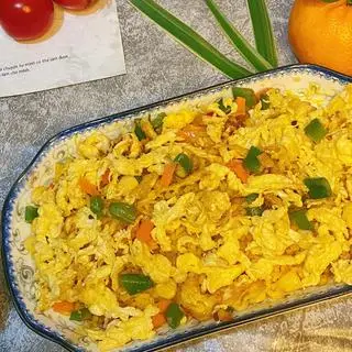 Hình ảnh Cơm Rang Trứng Dưa 2 quả ốp la  kèm 1 ly coca