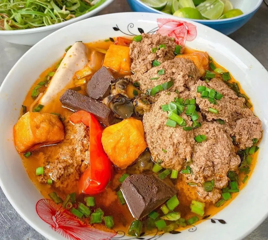 Hình ảnh Bún riêu cua chả cá 