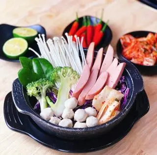Hình ảnh Mỳ xúc xích