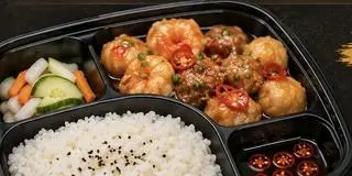Hình ảnh Cơm tôm cá bò viên chiên nước mắm