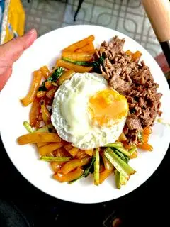 Hình ảnh Nui xào bò trứng