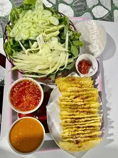 Hình ảnh có một 5 cái bánh xèo 