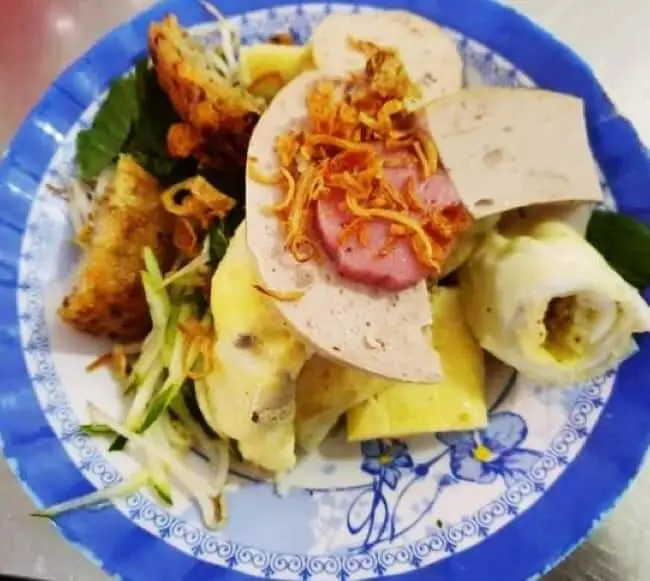 Hình ảnh Bánh cuốn đặc biệt: 2 trứng